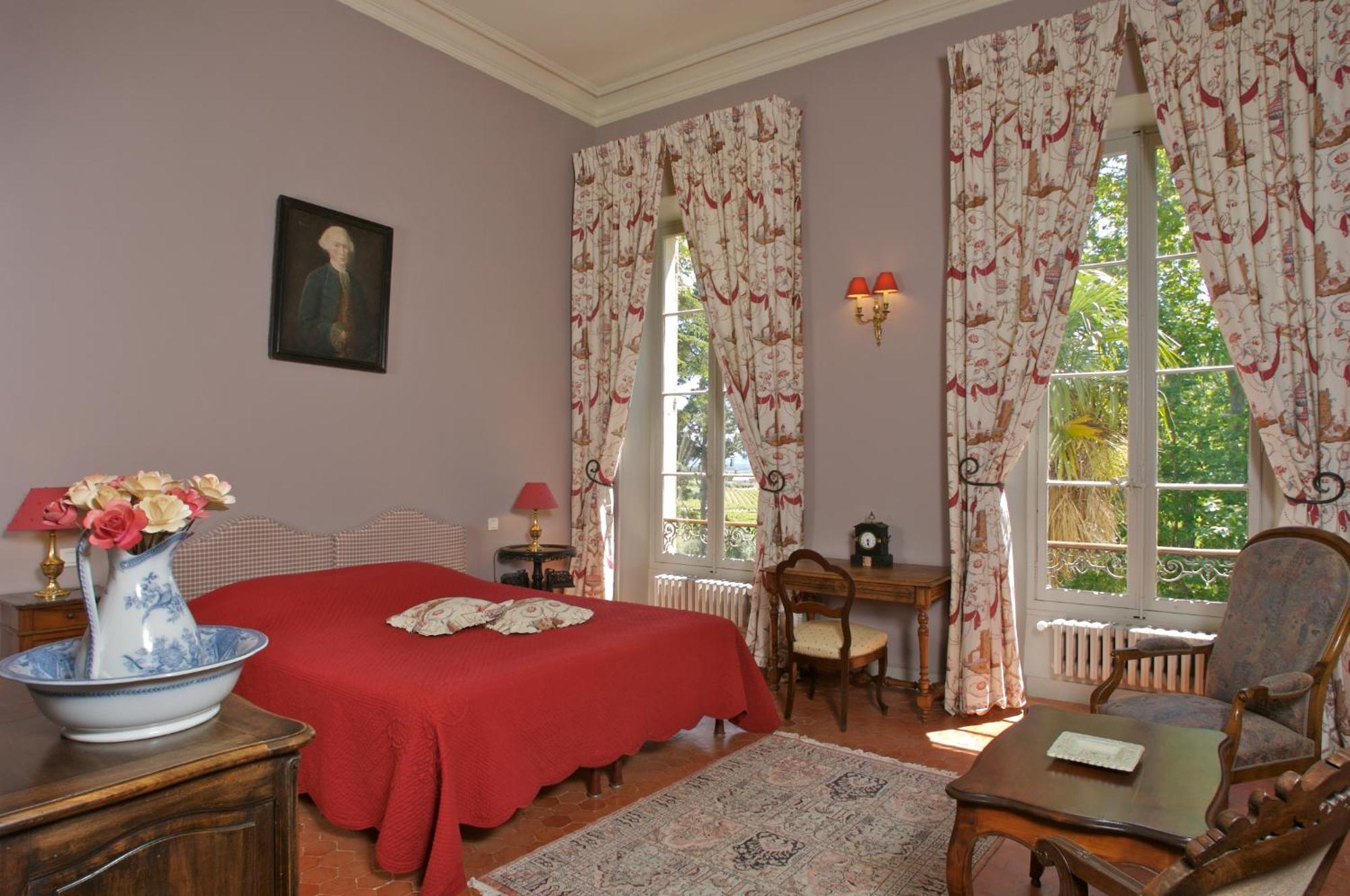 Chateau Juvenal Hotel Saint-Hippolyte-le-Graveyron Exterior photo