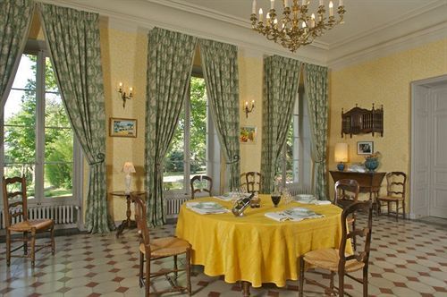 Chateau Juvenal Hotel Saint-Hippolyte-le-Graveyron Exterior photo