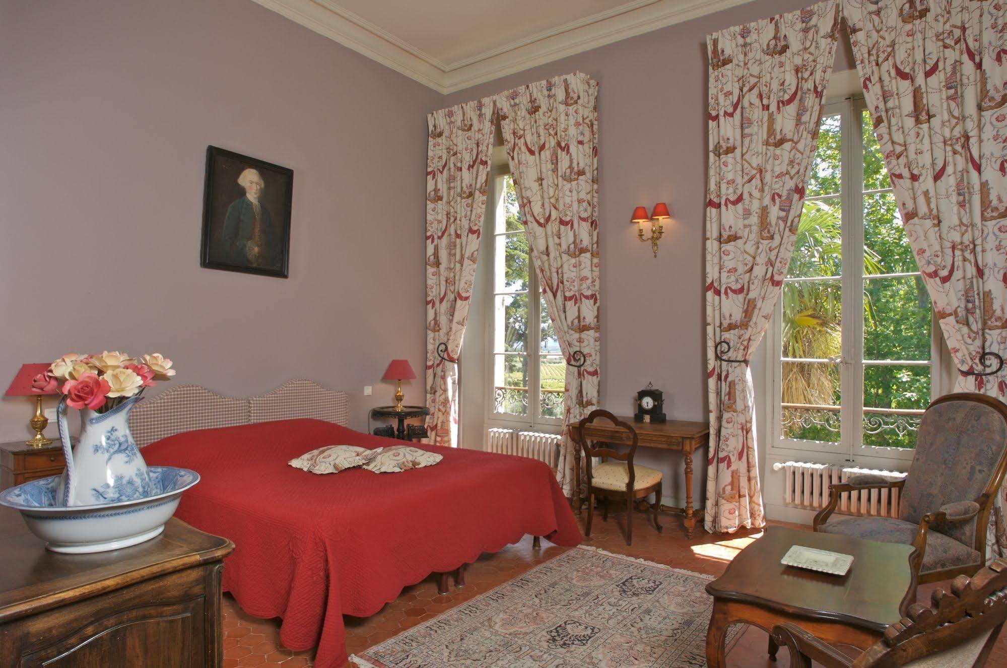 Chateau Juvenal Hotel Saint-Hippolyte-le-Graveyron Exterior photo
